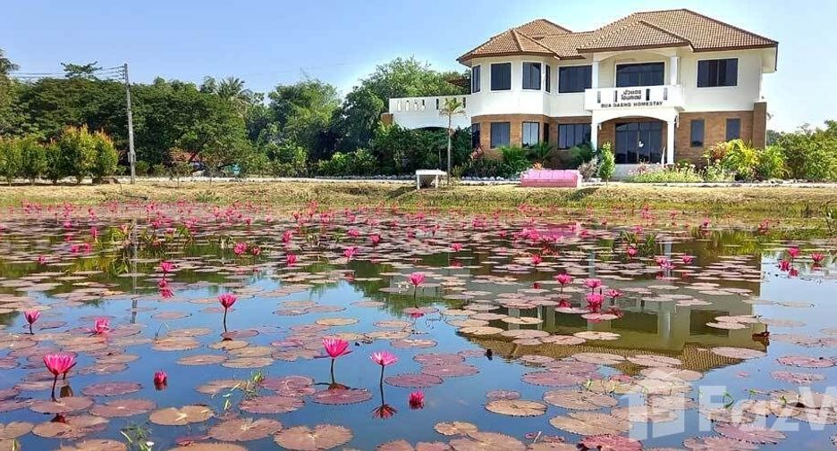 For sale 9 bedrooms house in Kumphawapi, Udon Thani