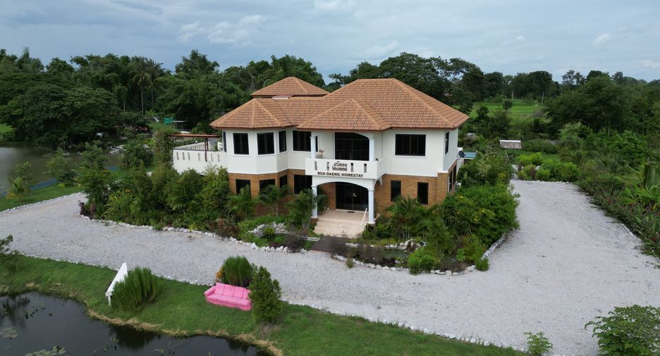 For sale 9 bedrooms house in Kumphawapi, Udon Thani
