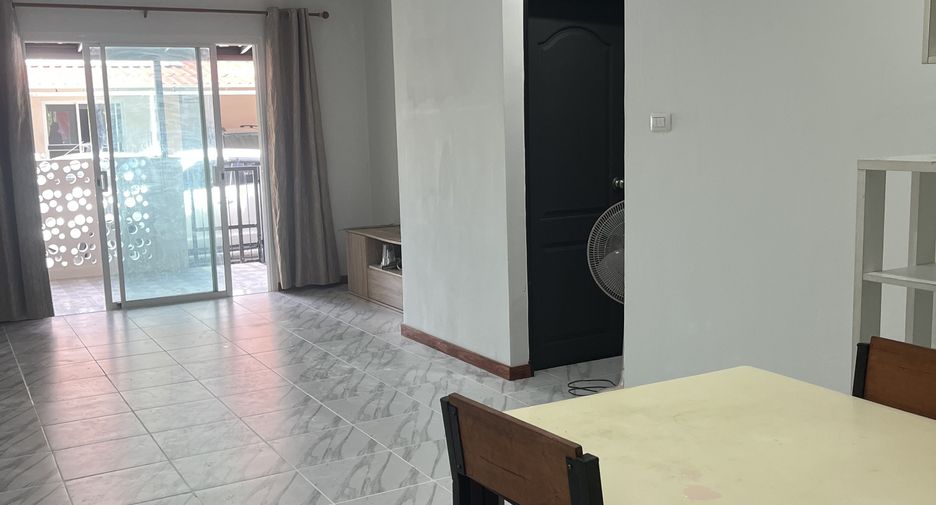 For rent 4 bedrooms townhouse in Thalang, Phuket
