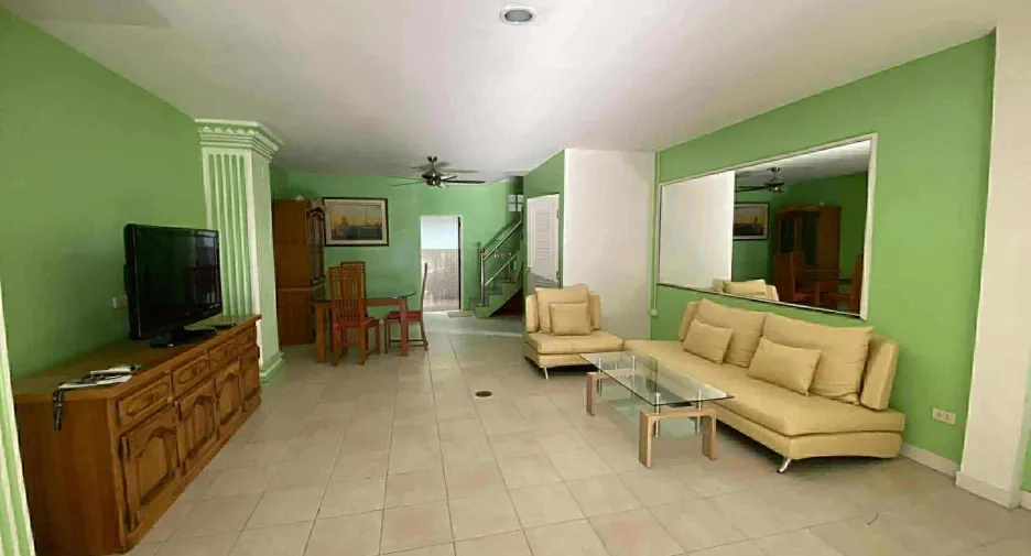For sale 2 bedrooms townhouse in Bang Lamung, Chonburi