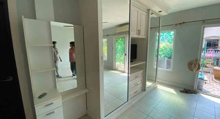 For sale 2 bedrooms townhouse in Bang Lamung, Chonburi