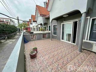 Casa adosada en venta de 2 habitaciones en Bang Lamung, Chonburi