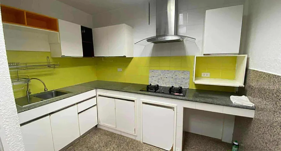 For sale 2 bedrooms townhouse in Bang Lamung, Chonburi