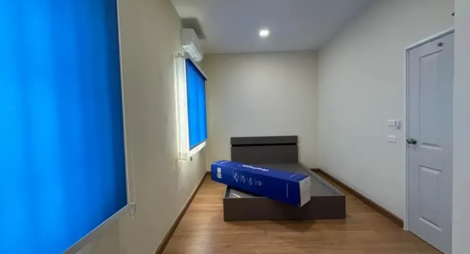 For rent 3 bedrooms townhouse in Mueang Khon Kaen, Khon Kaen