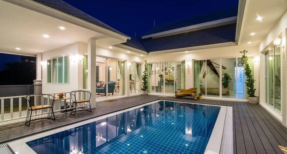 For sale 4 bedrooms house in Hua Hin, Prachuap Khiri Khan