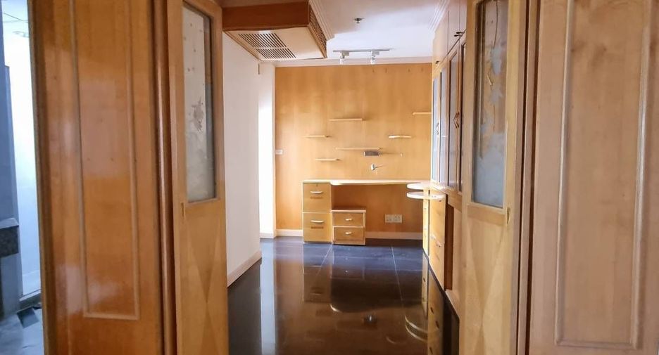 For sale and for rent 1 bed condo in Ratchathewi, Bangkok
