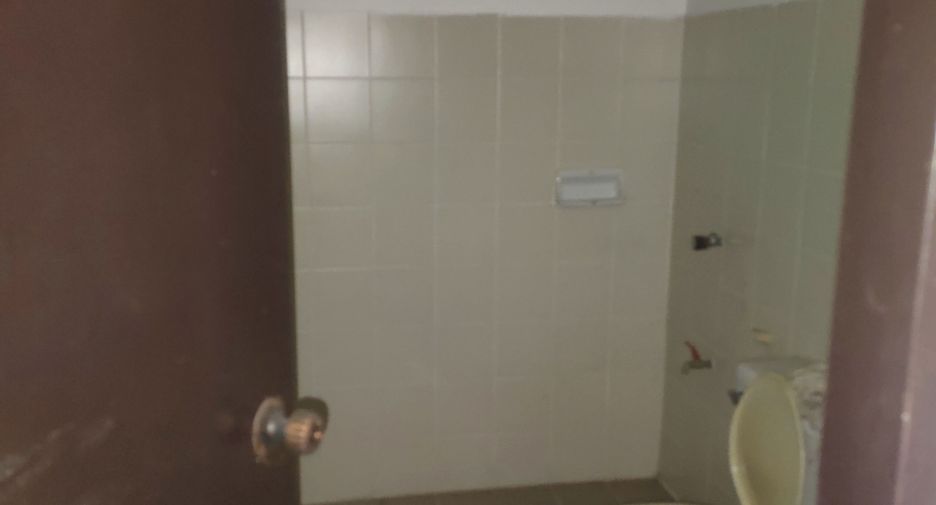 For sale 4 bedrooms townhouse in Bang Khen, Bangkok
