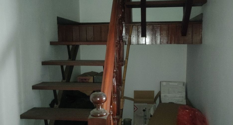 For sale 4 bedrooms townhouse in Bang Khen, Bangkok