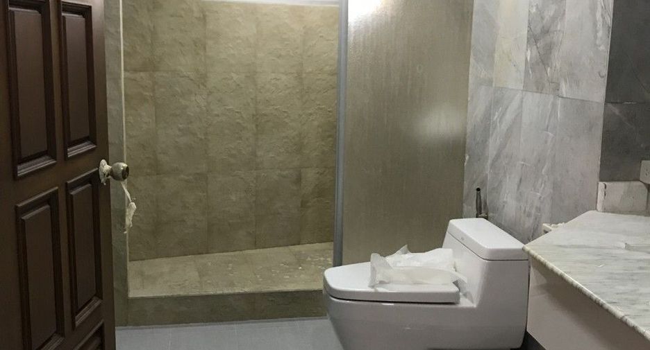 Condo en venta de 3 habitaciones en Watthana, Bangkok