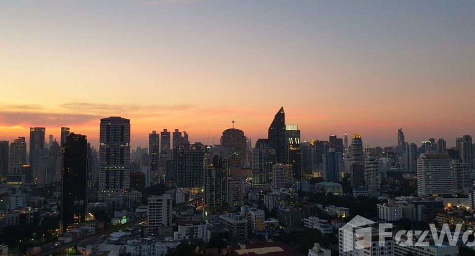 Condo en venta de 3 habitaciones en Watthana, Bangkok