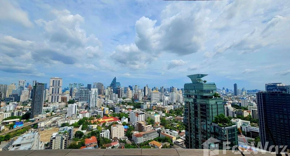 Condo en venta de 3 habitaciones en Watthana, Bangkok