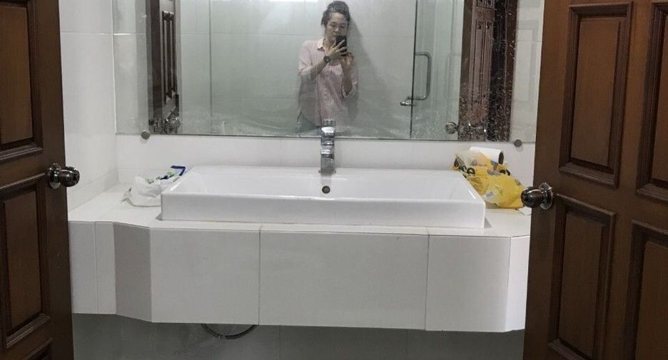 Condo en venta de 3 habitaciones en Watthana, Bangkok
