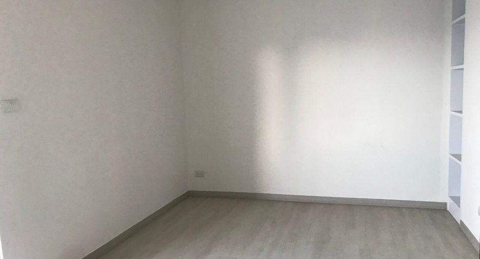 Condo en venta de 3 habitaciones en Watthana, Bangkok