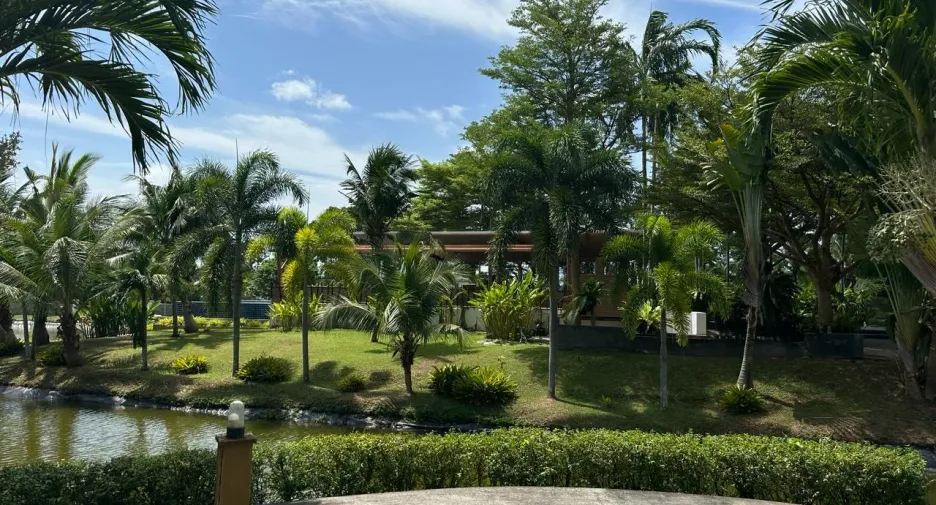 For rent 4 bedrooms house in Bang Lamung, Chonburi