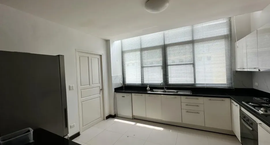 For rent 4 bedrooms house in Bang Lamung, Chonburi