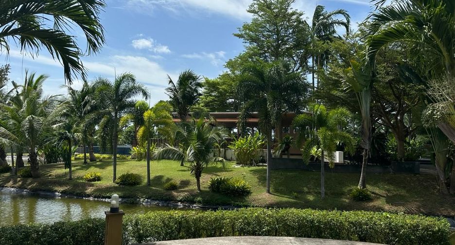 For rent 4 bedrooms house in Bang Lamung, Chonburi