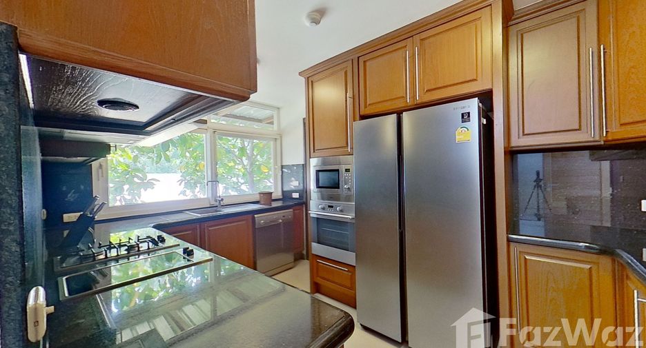 For sale and for rent 4 bedrooms house in Sattahip, Chonburi
