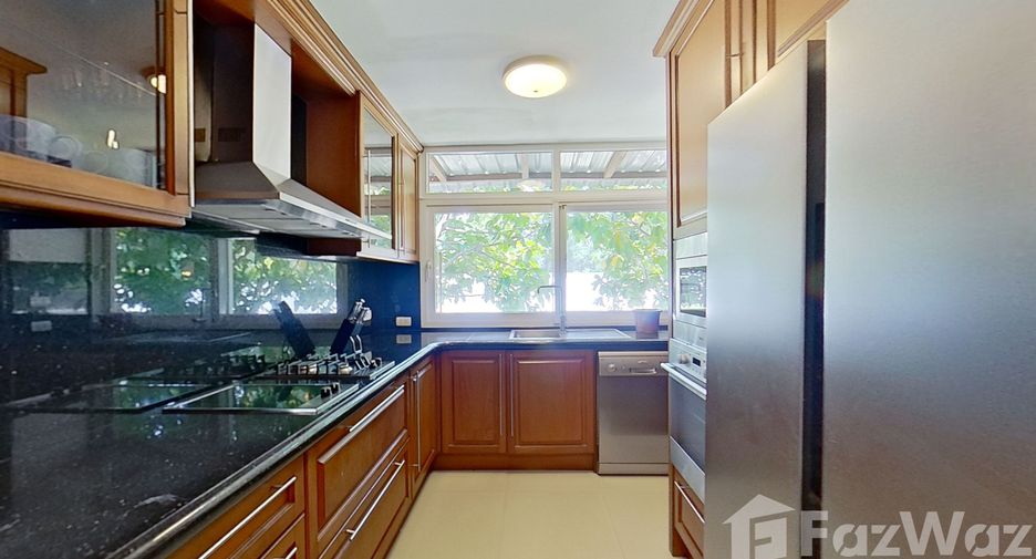 For sale and for rent 4 bedrooms house in Sattahip, Chonburi