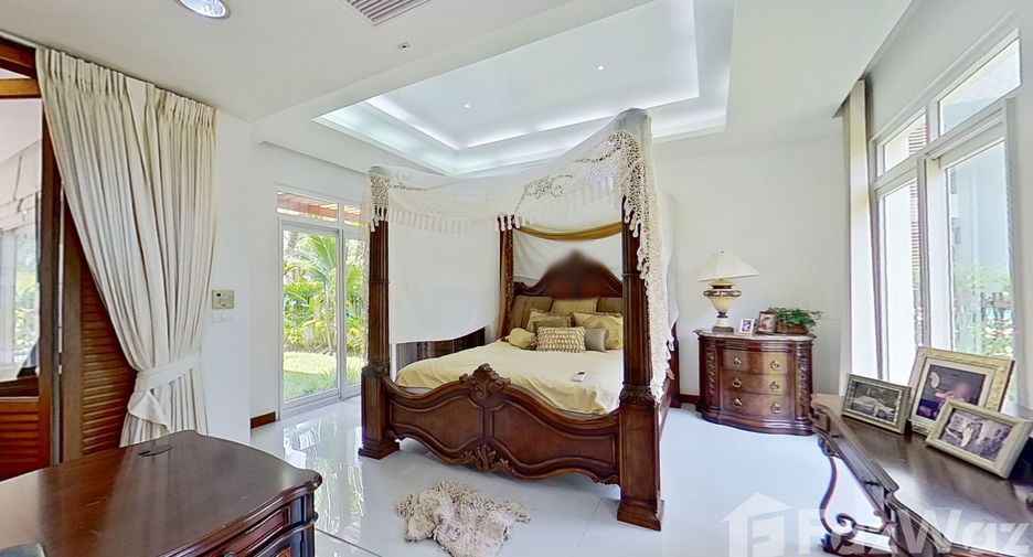 For sale and for rent 4 bedrooms house in Sattahip, Chonburi