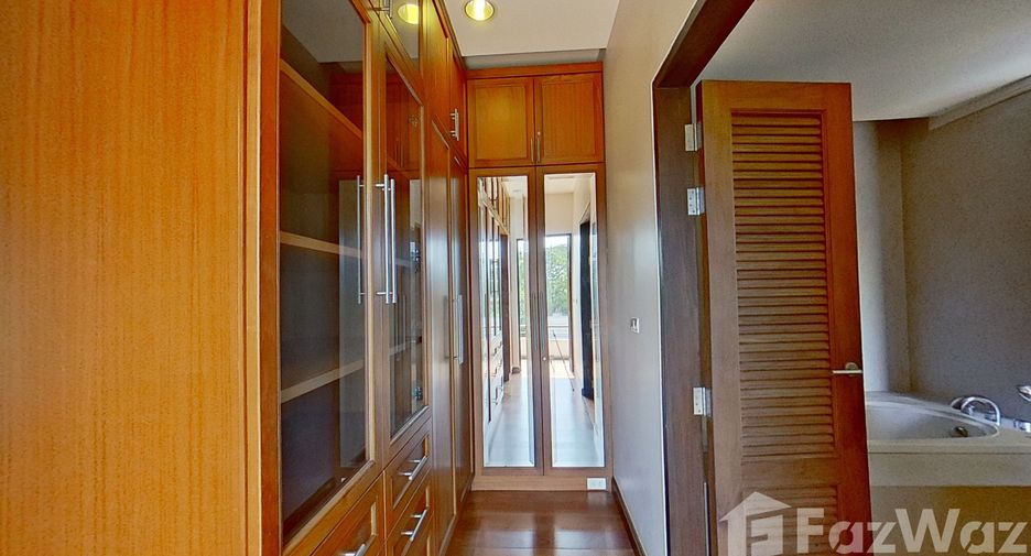For sale and for rent 4 bedrooms house in Sattahip, Chonburi