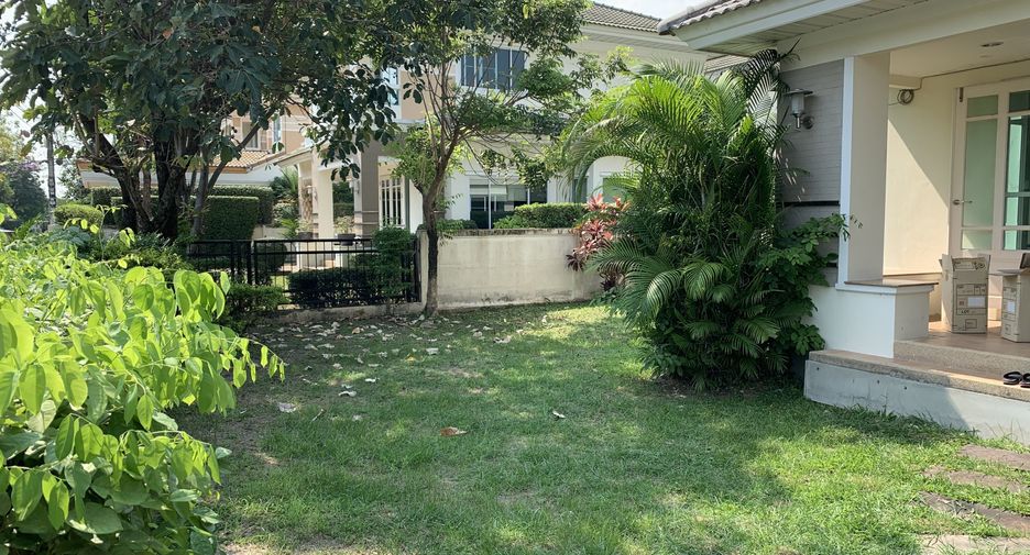 For sale and for rent 3 bedrooms house in Lat Krabang, Bangkok