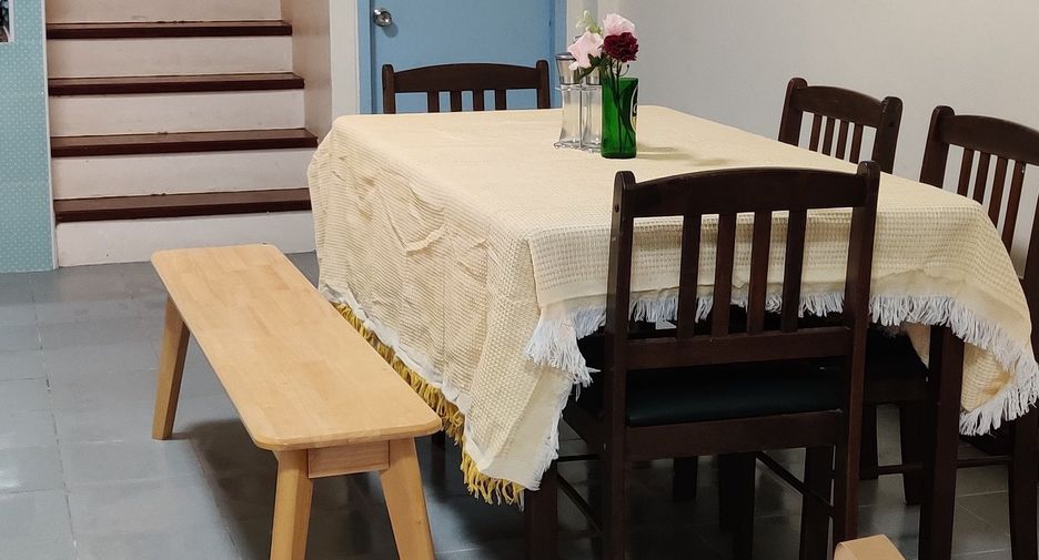 Reihenhaus zum Kauf und zur Miete mit 2 Zimmer in Ban Chang, Rayong