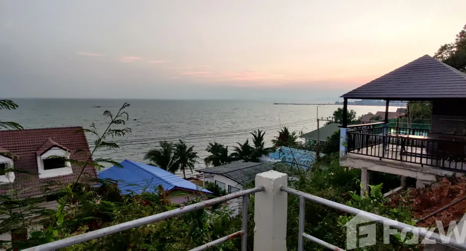 Reihenhaus zum Kauf und zur Miete mit 2 Zimmer in Ban Chang, Rayong
