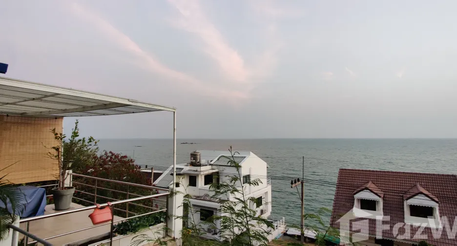 Reihenhaus zum Kauf und zur Miete mit 2 Zimmer in Ban Chang, Rayong