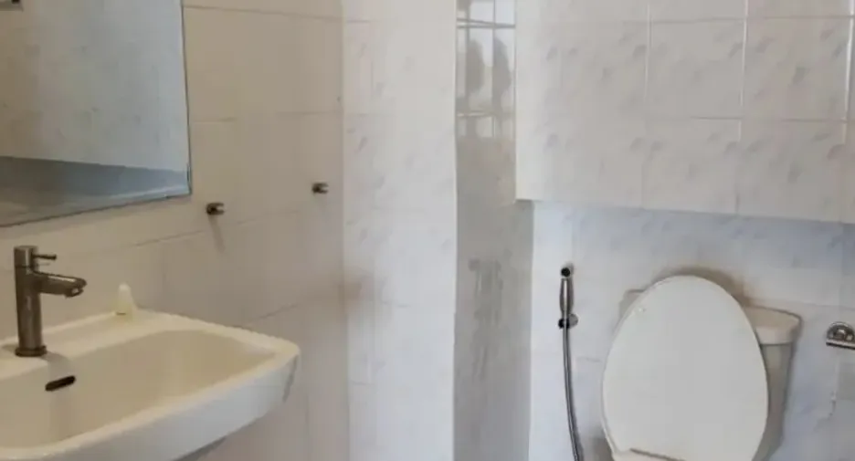 Reihenhaus zum Kauf und zur Miete mit 2 Zimmer in Ban Chang, Rayong