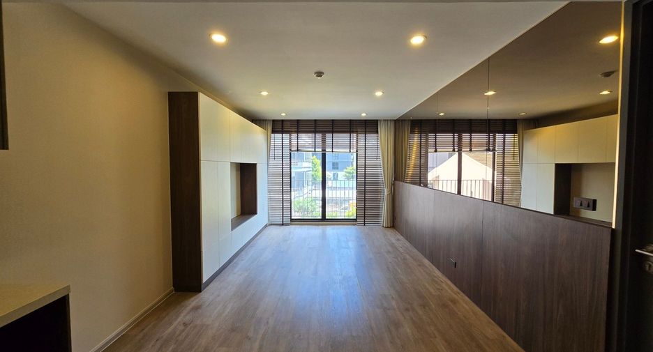 For sale 1 bed condo in Pathum Wan, Bangkok