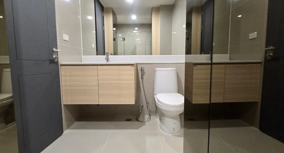 For sale 1 bed condo in Pathum Wan, Bangkok