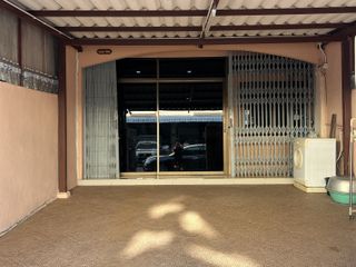 Продажа 4 спальни таунхаус в Мин Бури, Бангкок