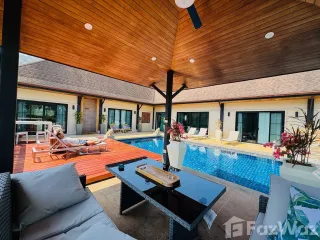 For rent 4 bedrooms villa in Mueang Phuket, Phuket