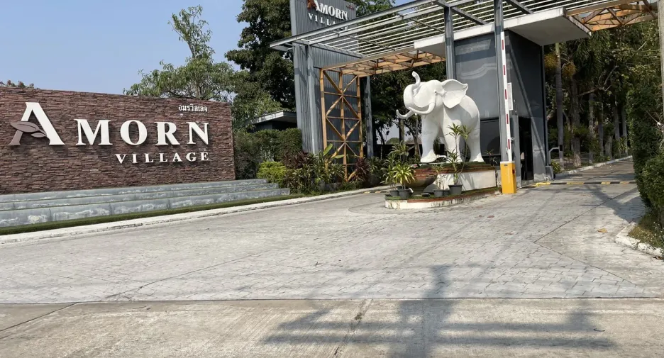 For sale そして for rent 6 ベッドルーム house in Bang Lamung, Chonburi