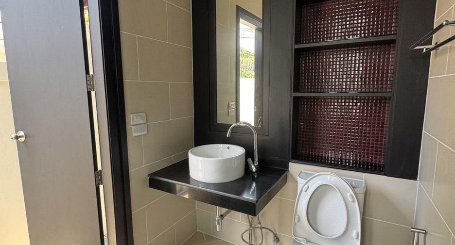 For sale and for rent 4 bedrooms house in Bang Lamung, Chonburi