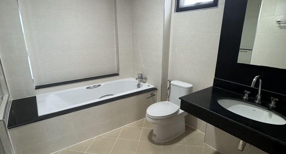 For sale and for rent 4 bedrooms house in Bang Lamung, Chonburi