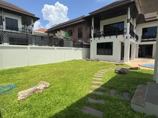 À vendre et à louer 4 chambres maison à Bang Lamung, Chonburi