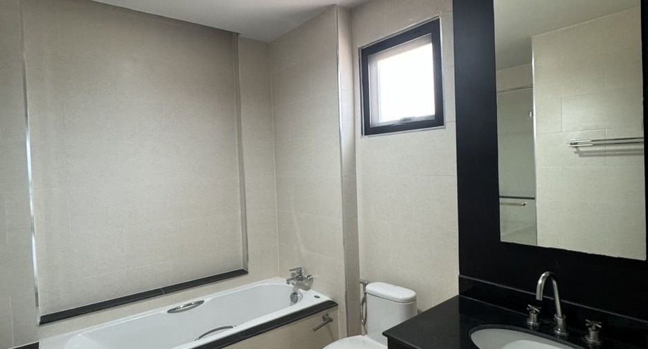 For sale and for rent 4 bedrooms house in Bang Lamung, Chonburi