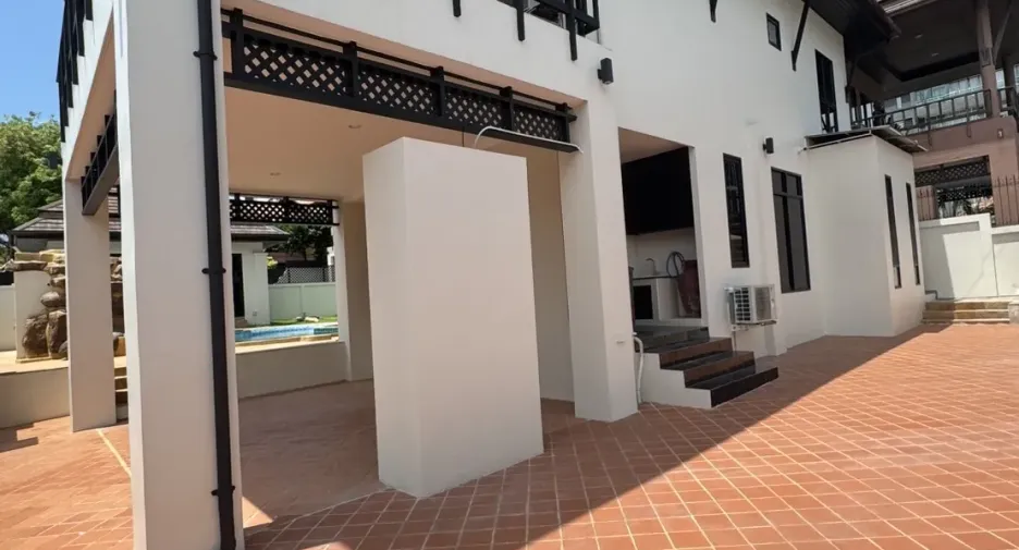 For sale and for rent 4 bedrooms house in Bang Lamung, Chonburi
