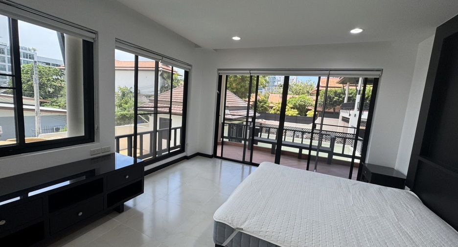 For sale and for rent 4 bedrooms house in Bang Lamung, Chonburi