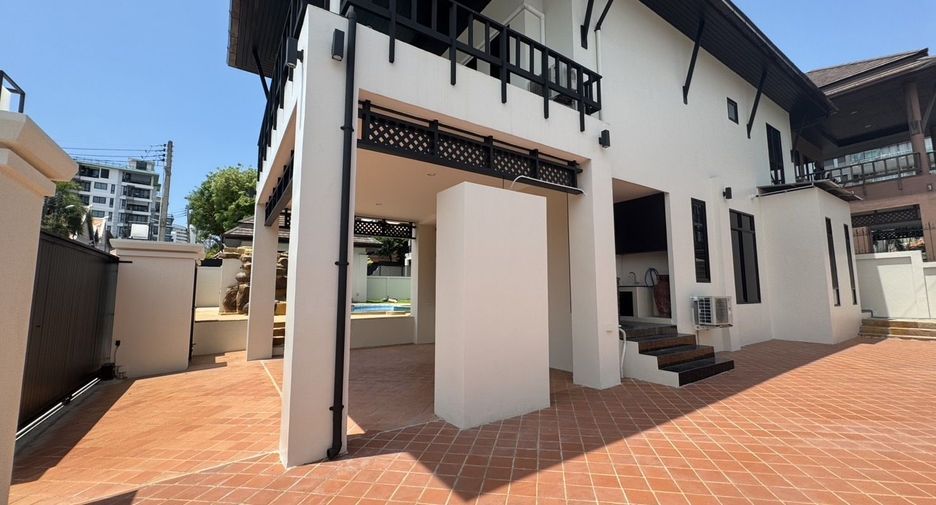For sale and for rent 4 bedrooms house in Bang Lamung, Chonburi