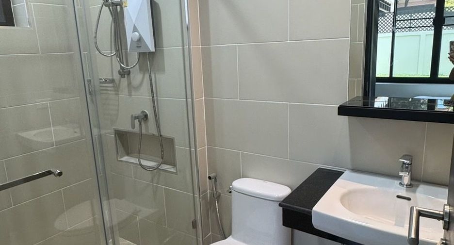 For sale and for rent 4 bedrooms house in Bang Lamung, Chonburi
