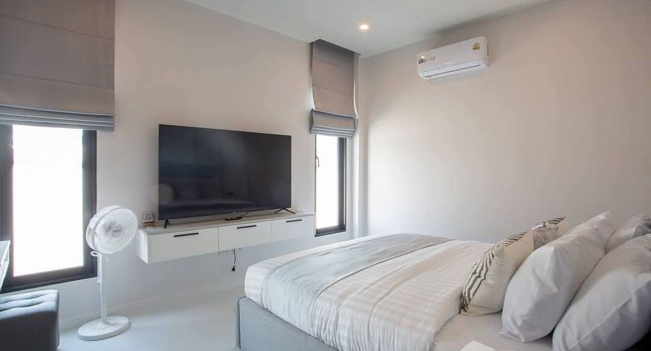 For sale 4 bedrooms villa in Hua Hin, Prachuap Khiri Khan
