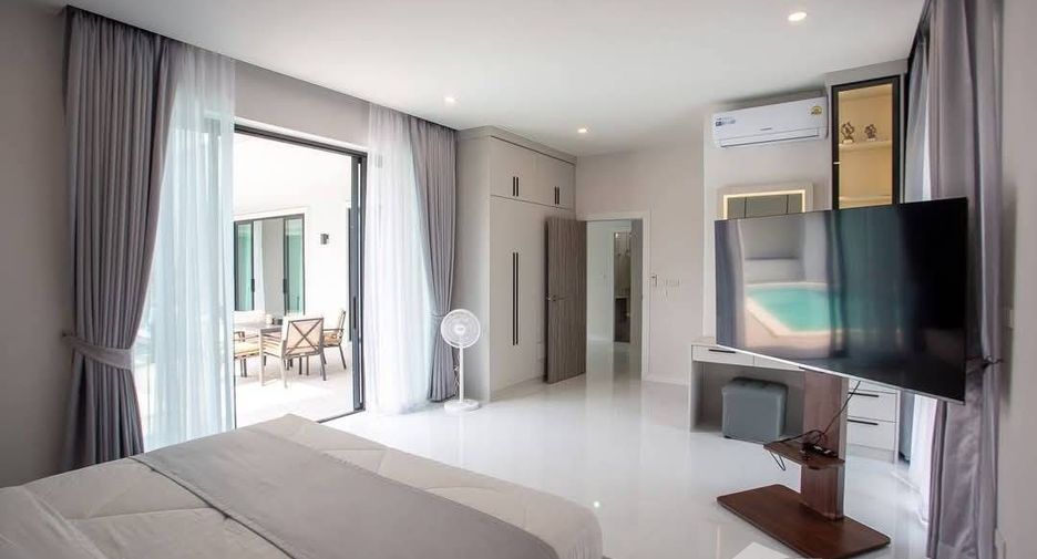 For sale 4 bedrooms villa in Hua Hin, Prachuap Khiri Khan