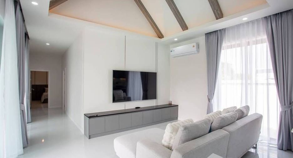 For sale 4 bedrooms villa in Hua Hin, Prachuap Khiri Khan