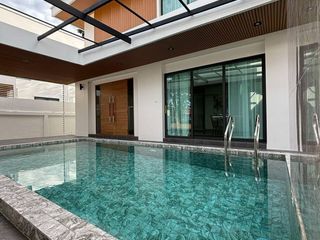 Villa zum Kauf mit 4 Zimmer in Bang Lamung, Chonburi
