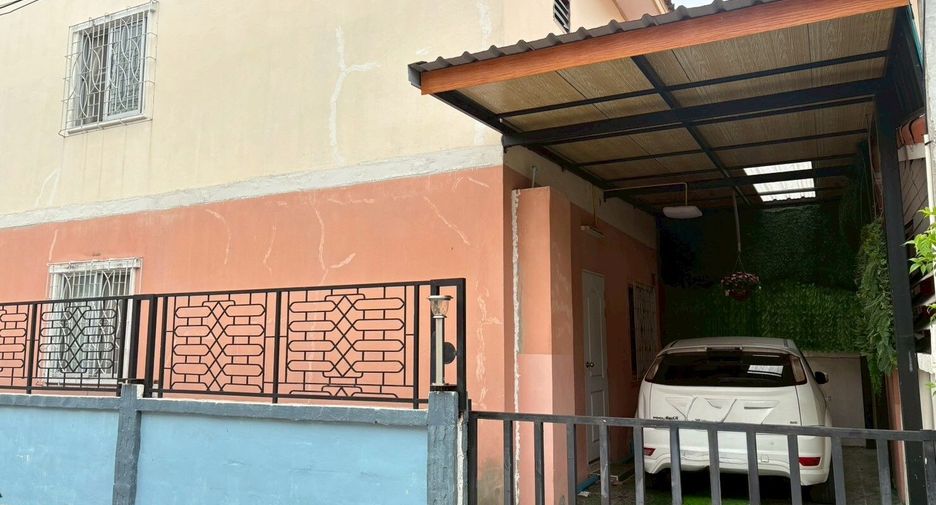 Продажа 3 спальни таунхаус в Mueang Nakhon Pathom, Накхонпатхом
