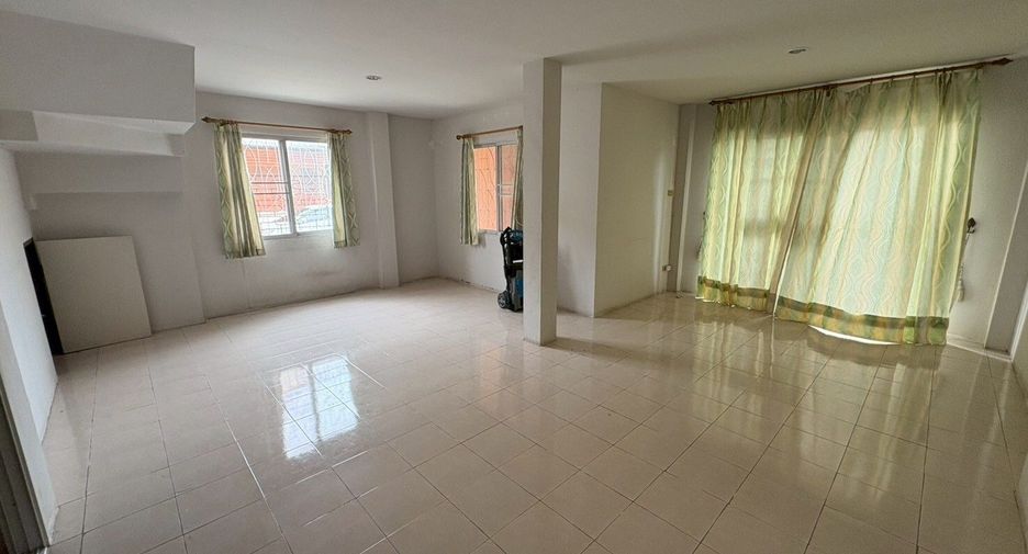 Продажа 3 спальни таунхаус в Mueang Nakhon Pathom, Накхонпатхом