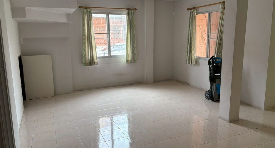 Продажа 3 спальни таунхаус в Mueang Nakhon Pathom, Накхонпатхом