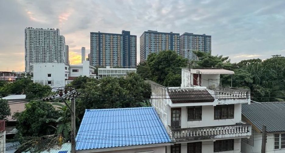 出售 4 卧室 联排别墅 在 Suan Luang, 曼谷
